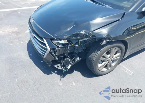 2018 Hyundai Elantra Value Edition z USA, uszkodzony, nr VIN 5NPD84LF0JH339833